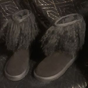 FUR BOOTS